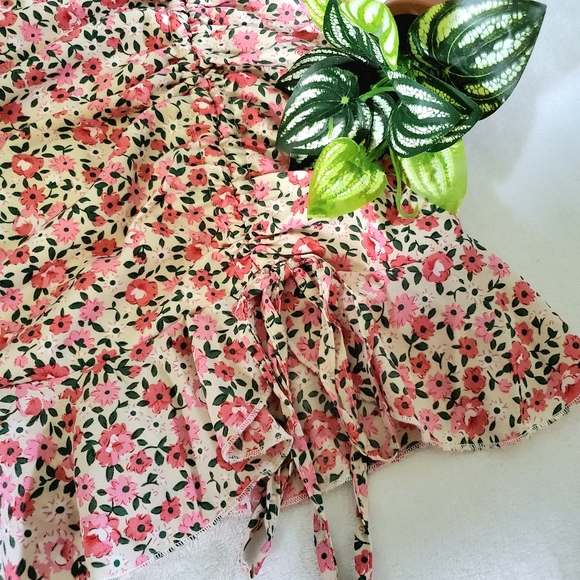 Ditsy Floral Ruched Drawstring Mini Skirt - Picture 2 of 7
